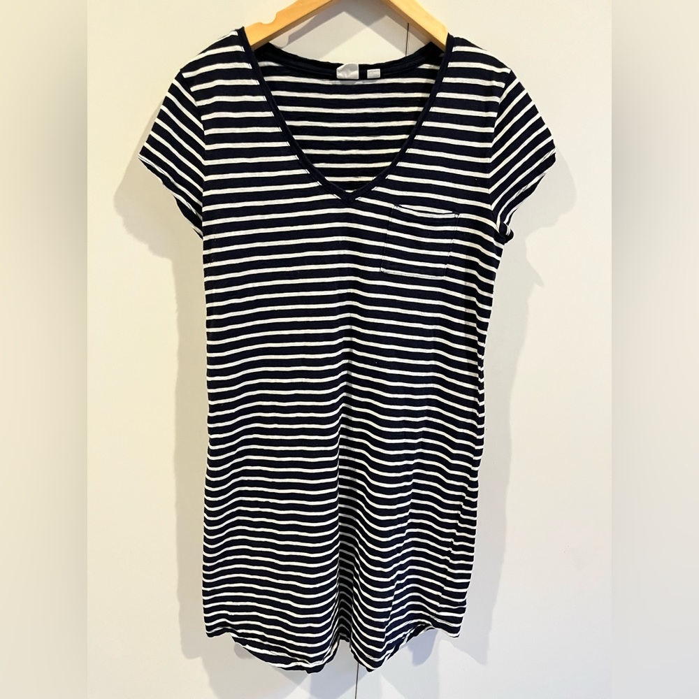 Gap t shirt dress size small